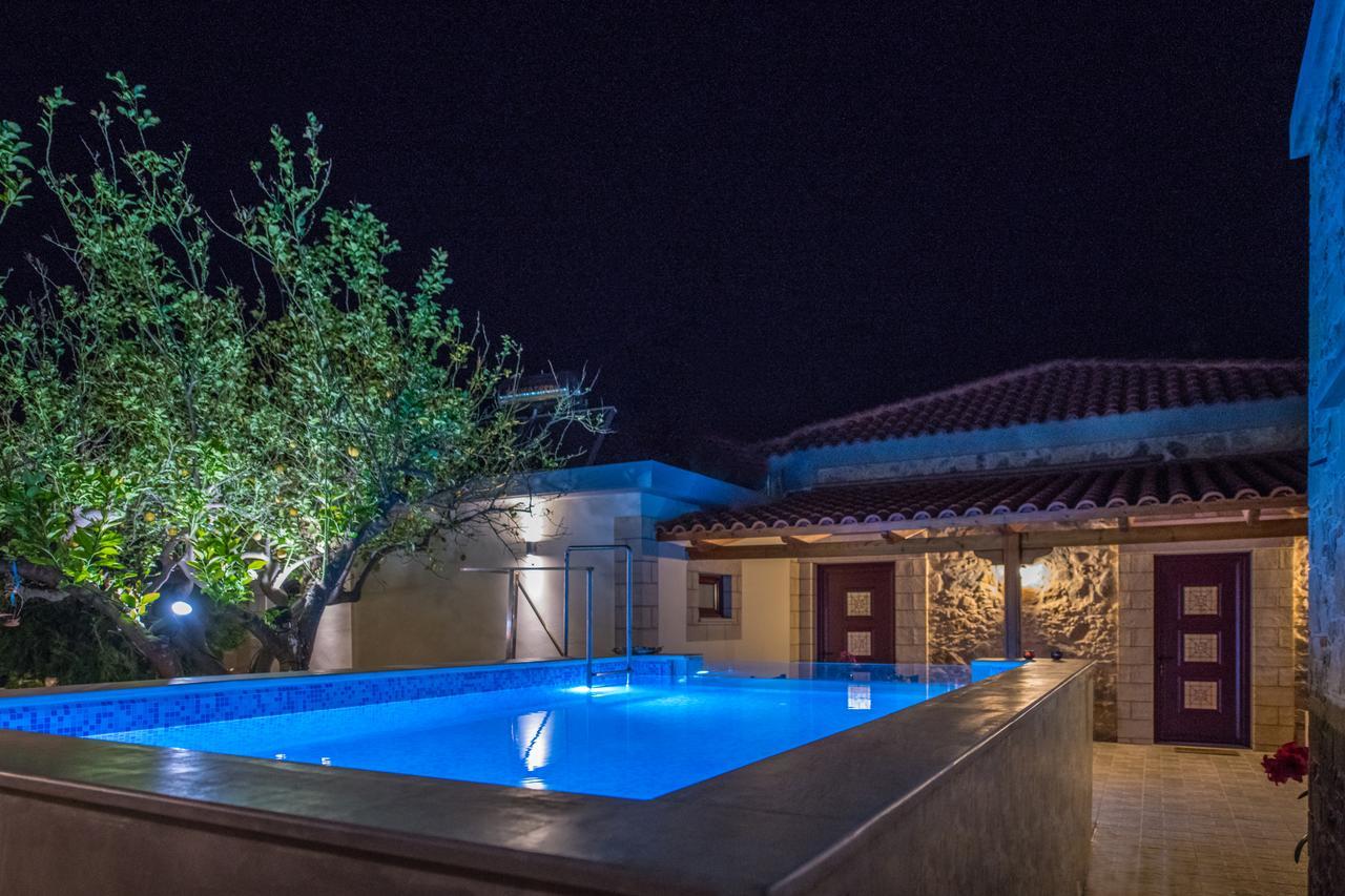 Private Sapphiros Villa Kissamos Bagian luar foto